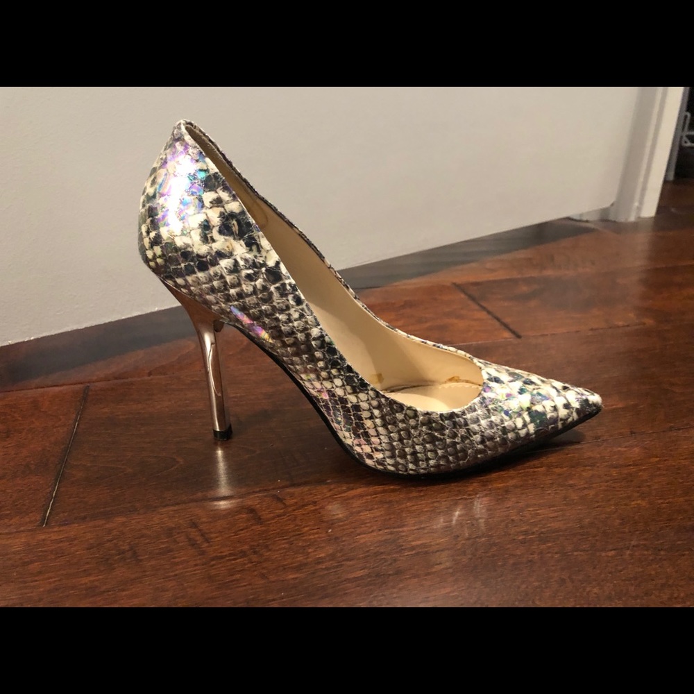 Guess metallic snakeskin Shoes